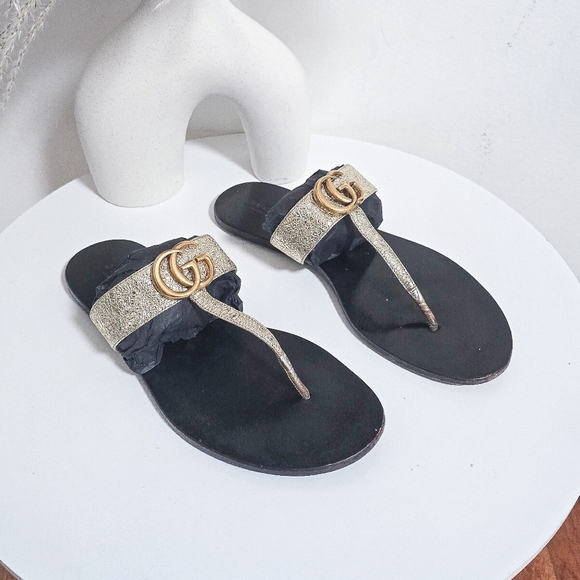 Gucci GG logo black and metallic gold thong flat sandals - Picture 13 of 13
